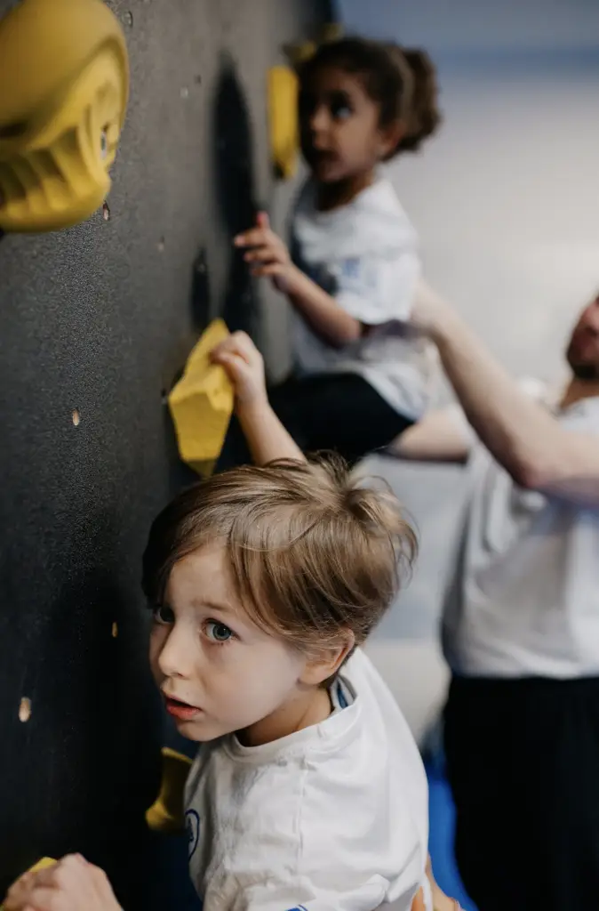 Kids Gruppentraining der MKDEMY in Saarbrücken&Saarlouis,Kidstraining ab 3 Jahren, Bewegung fördert die gesunde Entwicklung der Kinder